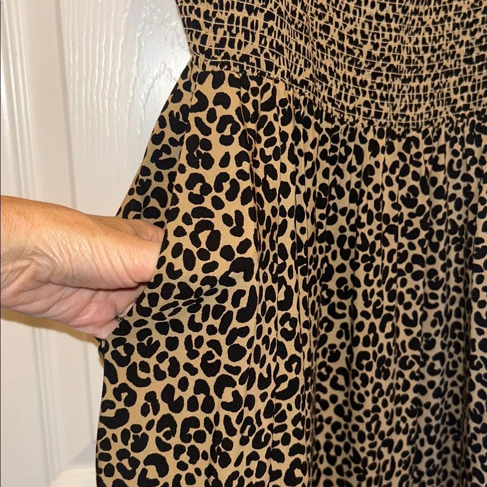 Old Navy Fit & Flare Smocked Cami Midi Leopard Print Sundress (w/Pockets!) - Picture 5 of 10